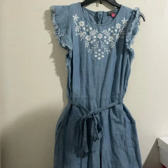 Blue Vince Camuto jumpsuit. - Picture 5 of 5